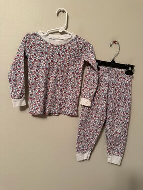 Lake Floral Long-Sleeve Pajama Set - White with Red & Blue Flowers